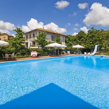 Hotel Giardino San Lorenzo in Campo Zewnętrze zdjęcie