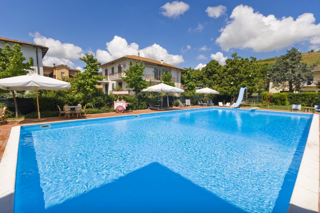 Hotel Giardino San Lorenzo in Campo Zewnętrze zdjęcie